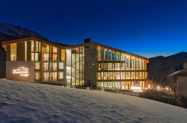 Foto esterno in inverno The Panoramic Lodge
