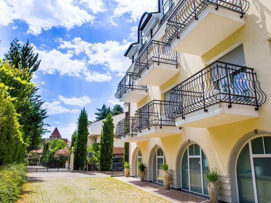 Foto Außenansicht Garni-Hotel Villa Laurus