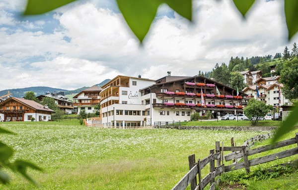 Foto Außenansicht Hotel Condor