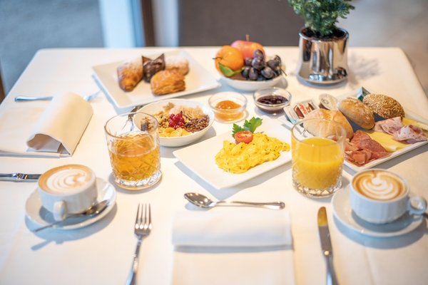The breakfast Hotel Condor