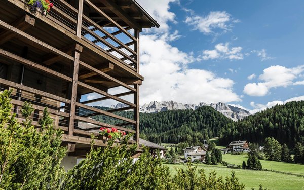 Foto Außenansicht Ferienwohnungen Cadepunt Lodge