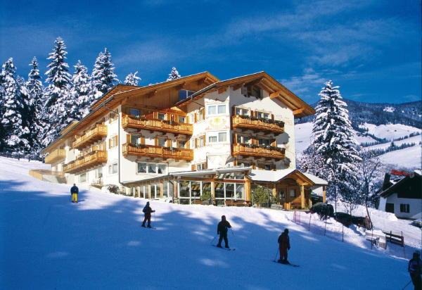 Foto invernale di presentazione Hotel Les Alpes