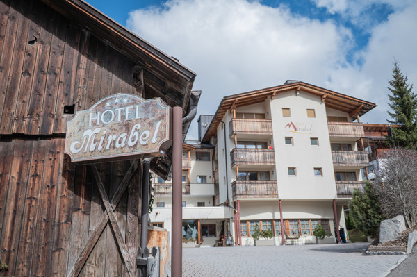 Foto esterno Hotel Mirabel