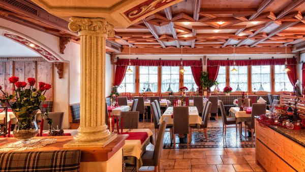 The restaurant San Vigilio / St. Vigil Mirabel