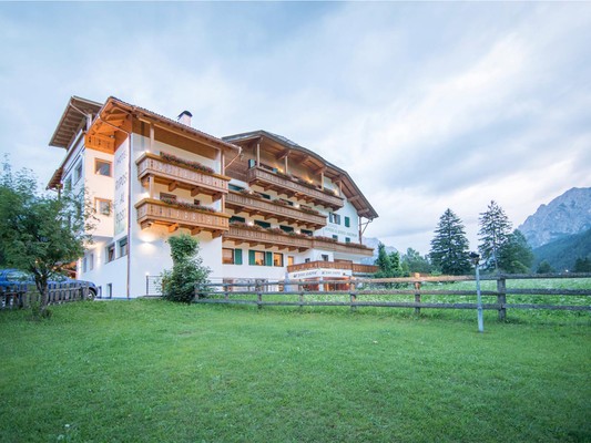 Photo exteriors Hotel Riposo al Bosco