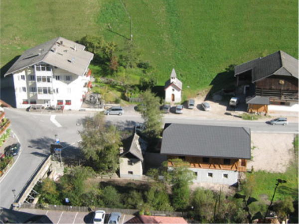 Position Gasthof (Small hotel) Posta Longega / Zwischenwasser (San Vigilio di Marebbe / Sankt Vigil in Enneberg)