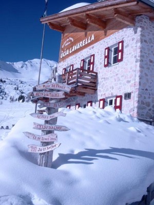 Foto esterno Rifugio-Hotel Ücia Lavarella