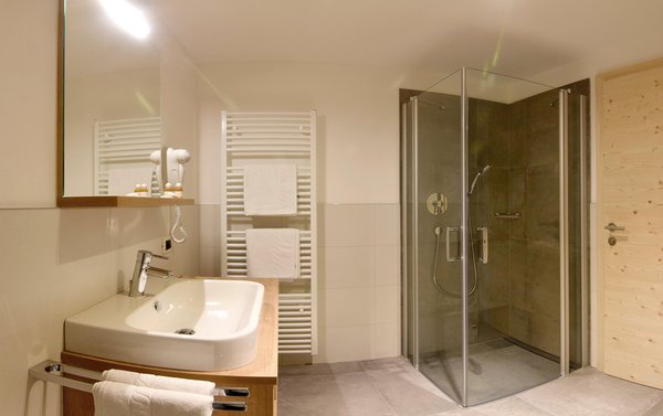 Foto del bagno Apart Residence Rautal B&B
