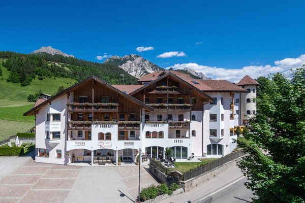 Foto esterno in estate Apart Residence Rautal B&B