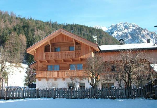 Foto invernale di presentazione Ciasa Brüscia - Bed & Breakfast 3 soli