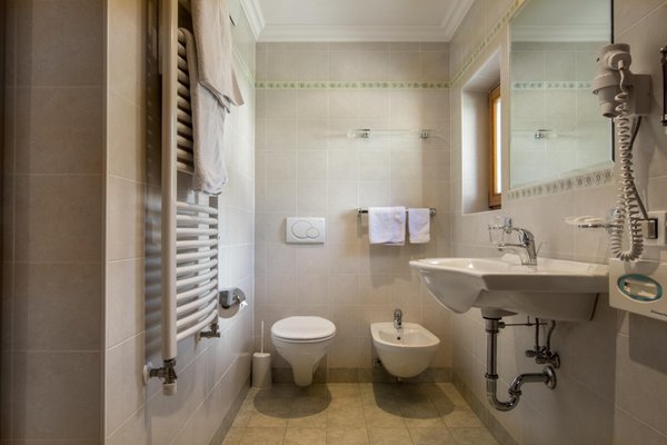 Photo of the bathroom Bed & Breakfast Chalet Les Nainores