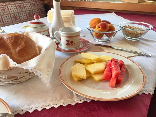 Das Frühstück Bed & Breakfast Chalet Les Nainores