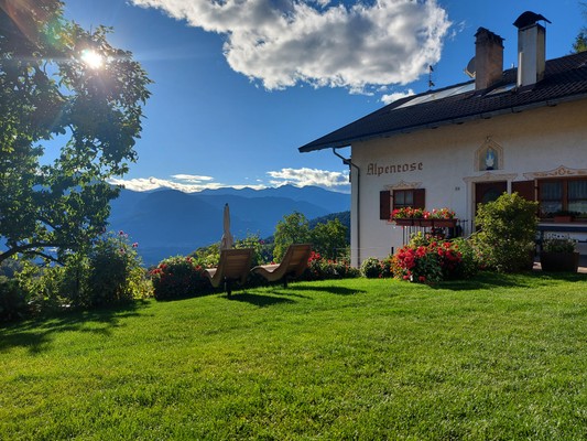 Foto esterno Appartamenti Haus Alpenrose