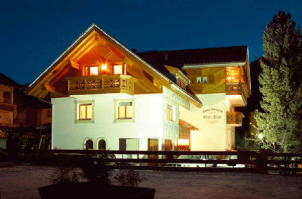 Foto Außenansicht im Winter Villa Toni