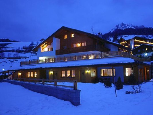 Foto Außenansicht Apartments Ciasa Greta