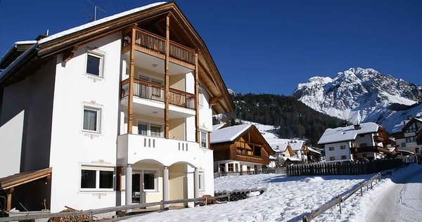 Winter presentation photo Apartments Ciasa Conturines