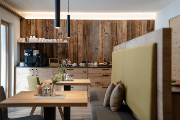 The breakfast Farmhouse B&B + Apartments Schmiedhof