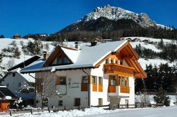 Foto Außenansicht Ferienwohnungen Ciasa Primula