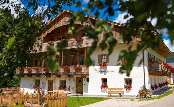 Foto Außenansicht Ferienwohnungen auf dem Bauernhof Bruggerhof