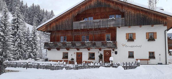 Foto Außenansicht Ferienwohnungen auf dem Bauernhof Bruggerhof