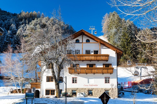 Foto Außenansicht Ferienwohnungen Ciasa Valentin