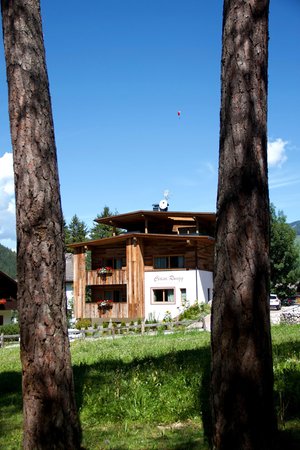 Photo exteriors in summer Ciasa Rungg