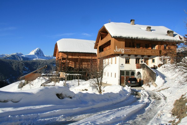 Photo exteriors Farmhouse apartments Lü da Iun