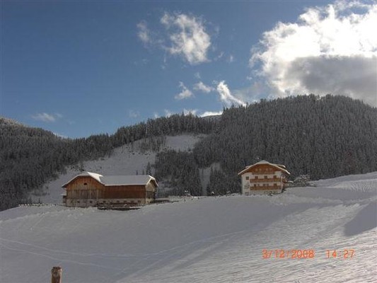 Foto esterno Appartamenti in agriturismo Maso Corjel