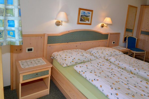 Foto vom Zimmer Ferienwohnungen auf dem Bauernhof Ciasa Cone da Val