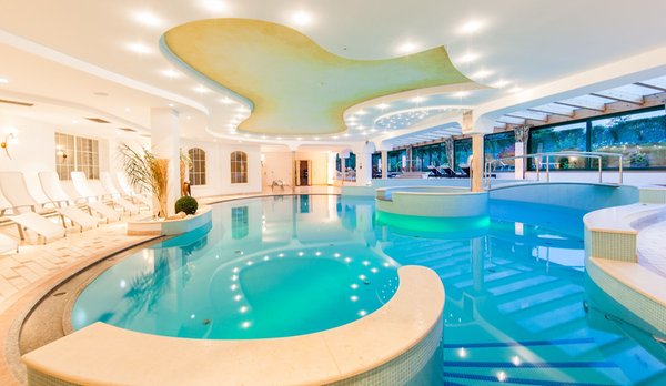 Swimming pool Hotel Royal Hinterhuber