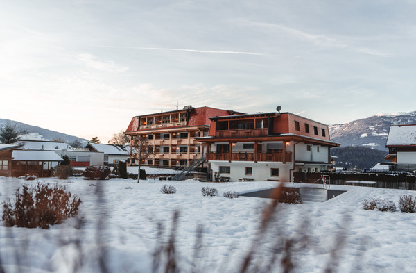 Photo exteriors Hotel Reischach