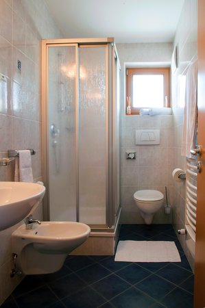 Photo of the bathroom B&B (Garni) Schorneck
