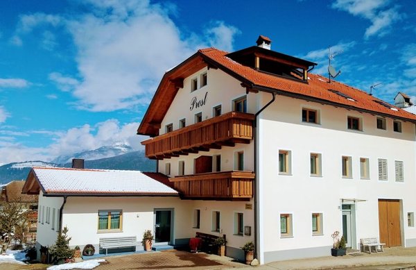 Foto invernale di presentazione Garni Prosl