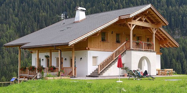 Foto Außenansicht im Sommer Costahof