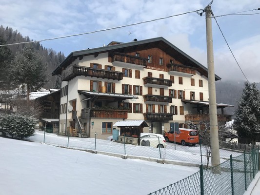 Foto Außenansicht Ferienwohnungen Le Farfalle di Pralongo