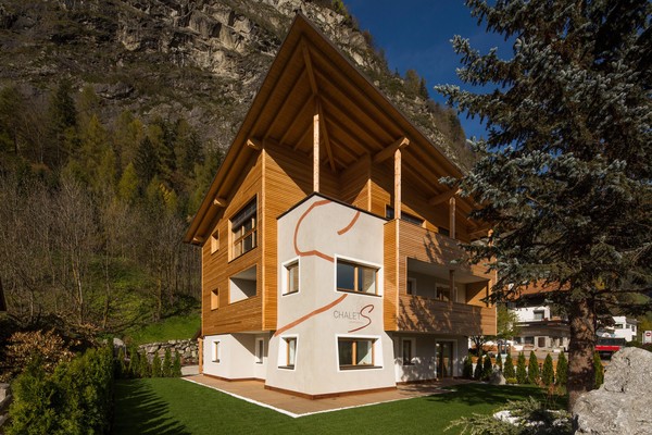 Foto Außenansicht Ferienwohnungen Chalet S