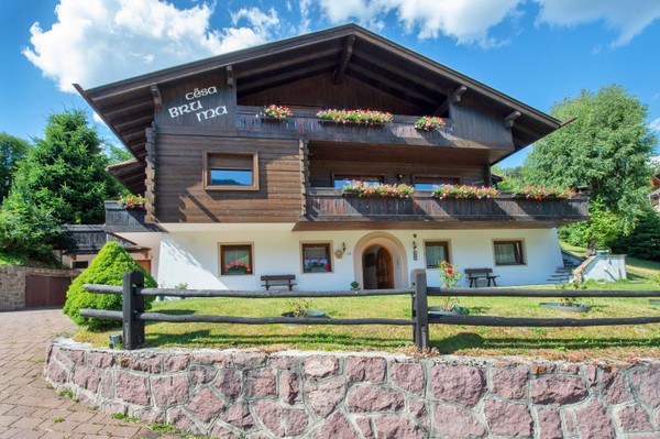 Photo exteriors Apartments Cesa Bruma