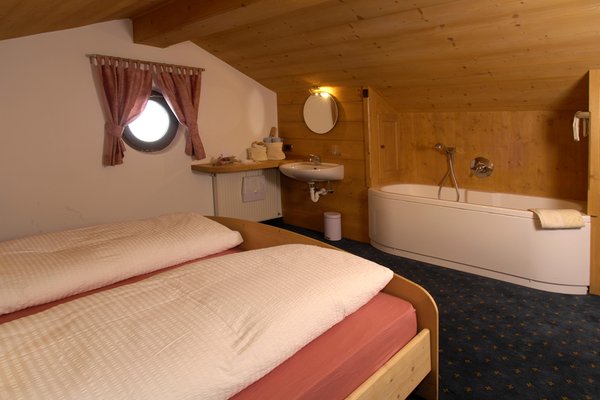 Foto vom Zimmer Ferienwohnungen auf dem Bauernhof Tuene