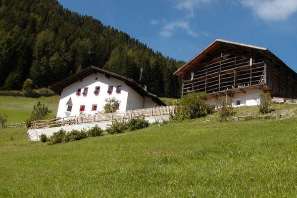 Foto esterno Appartamenti in agriturismo Tuene