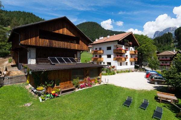 Photo exteriors Farmhouse apartments Schmidsagererhof