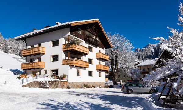 Foto Außenansicht Ferienwohnungen auf dem Bauernhof Schmidsagererhof