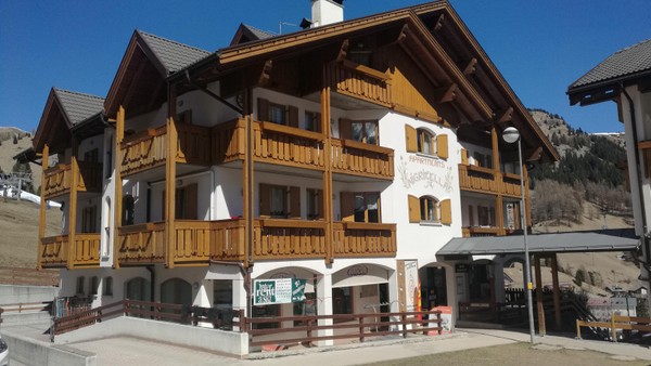 Foto Außenansicht Ferienwohnungen Vallazza Moreno - Casa Nigritella