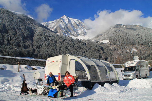 Foto Außenansicht im Winter Camping Antholz