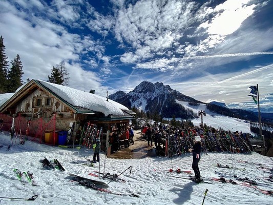 Photo exteriors Mountain hut Ücia Bivacco