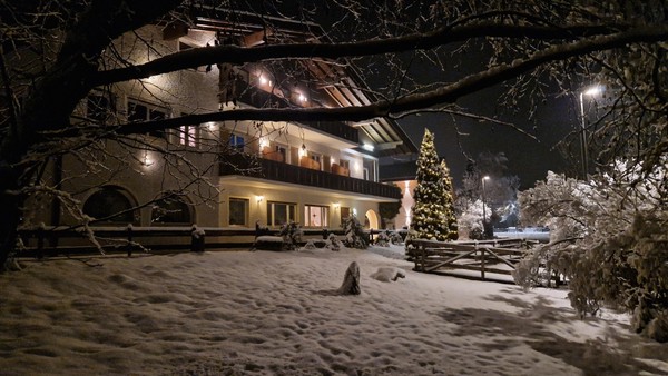 Foto esterno Hotel Roland