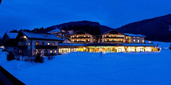 Foto invernale di presentazione Hotel Dolomit Family Resort Garberhof