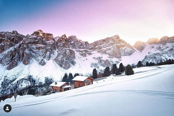 Foto invernale di presentazione Rifugio Ütia Ciampcios