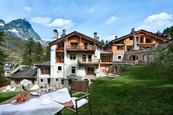 Foto Außenansicht Saint Hubertus Resort