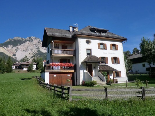 Photo exteriors Apartments Dolomites & Dolasilla