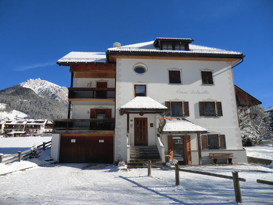 Photo exteriors Apartments Dolomites & Dolasilla